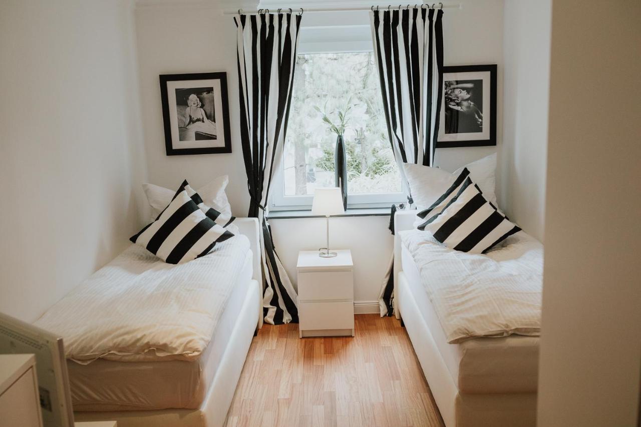 Luxury Penthouse ☆ ☆ ☆ ☆ ☆ Appartement Keulen